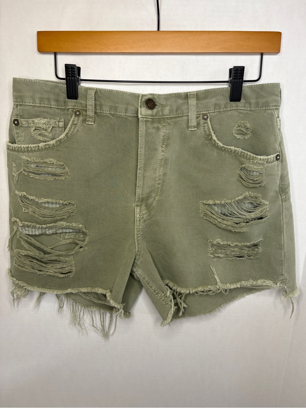 Free People We The Free Maggie Mid Rise Distressed Denim Shorts Green 28